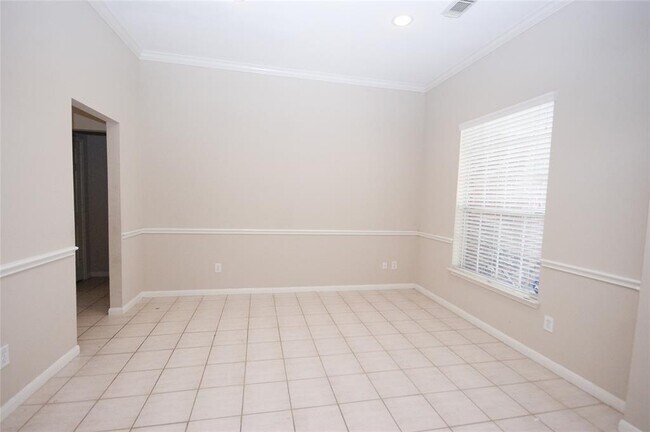 Building Photo - 3006 Breakers Point Dr