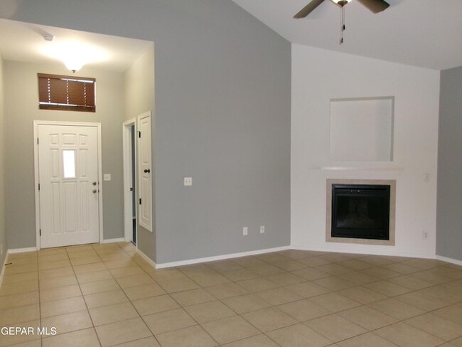 Building Photo - 5532 Ignacio Frias Dr