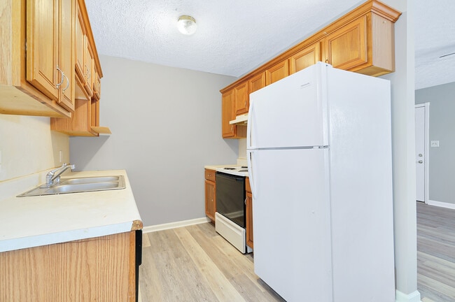 Building Photo - River Valley Apartments