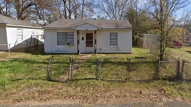 Building Photo - 2317 Freewater St
