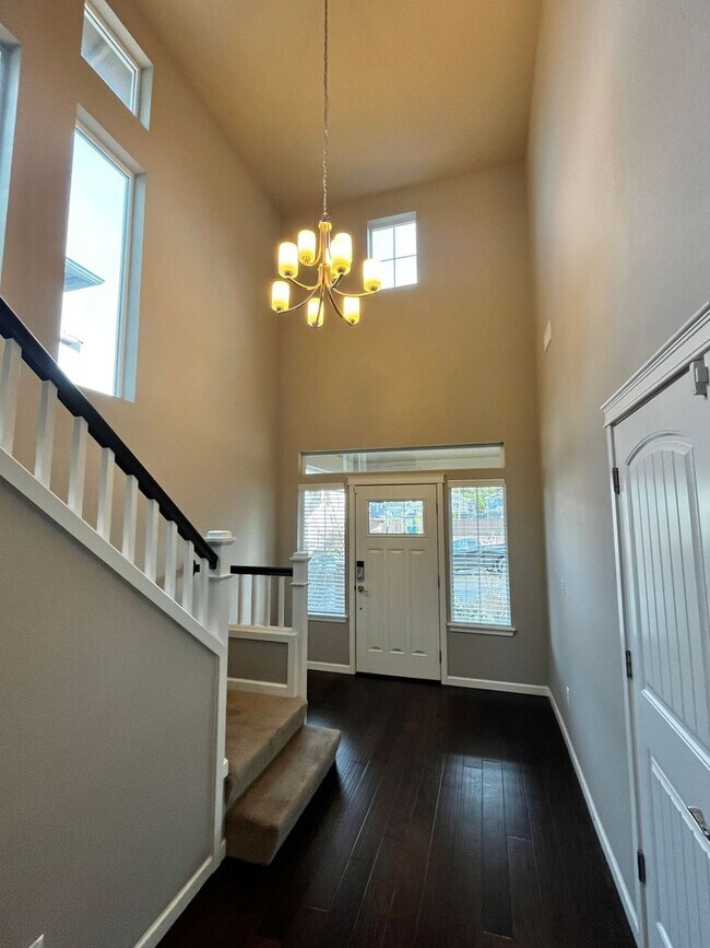 Foto del edificio - Large 4bed/3bath Home