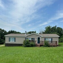 Building Photo - 1200 Gwinn Ln