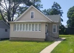 Building Photo - 1022 Monks Ave
