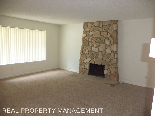 Building Photo - 2136 Via Camino Verde