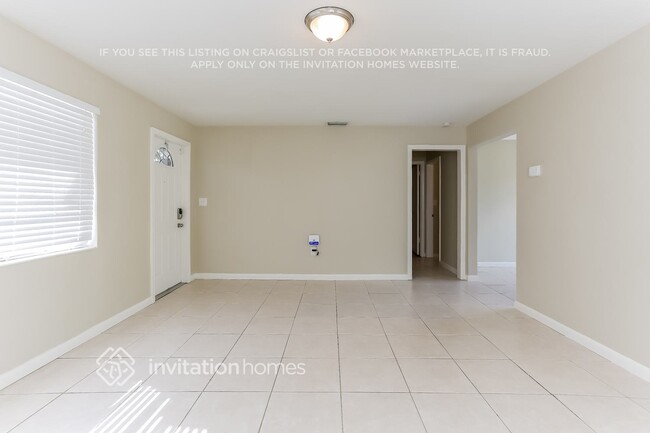 Building Photo - 5807 Mango Rd