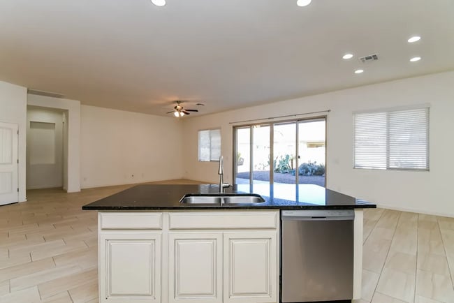 Building Photo - 19270 E Thornton Rd