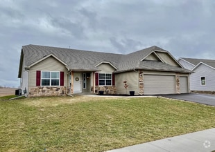 Building Photo - 107 Forest Garden Dr