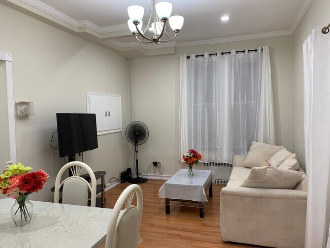 Foto del edificio - 4727 39th Pl