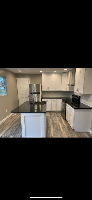 Foto principal - 3295 Fairway Ln