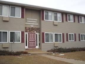 Town and Country apartments - 1111 Grove Ave
