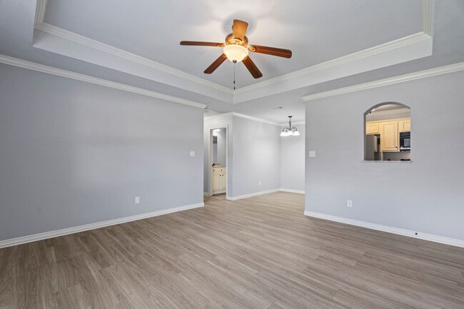 Building Photo - 1118 Springhill Rd