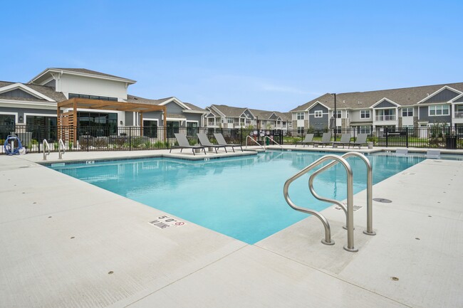 Seasons at North Aurora Apartments in North Aurora, Illinois. Luxury, condo style, studio, 1 bedroom, 2 bedroom, and 3 bedroom apartments, with private garages and entries - Seasons at North Aurora