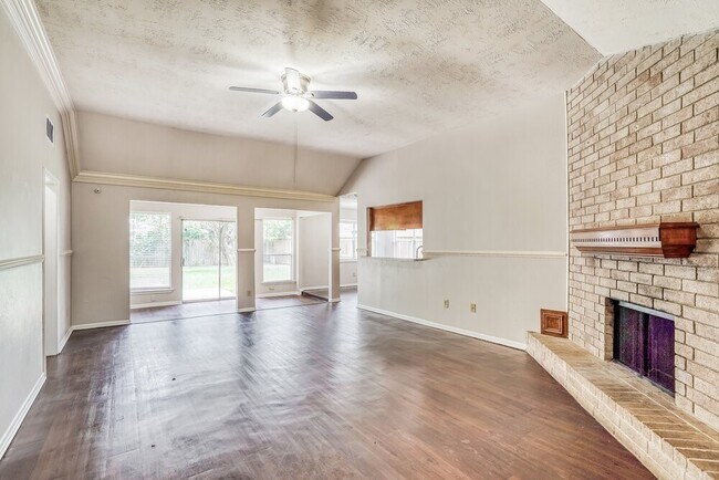 Building Photo - 15022 Mulberry Meadows Dr