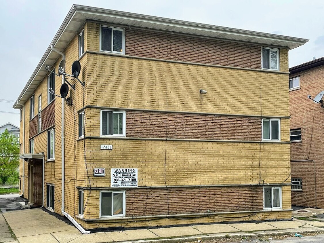 Primary Photo - 12438 Fairview Ave