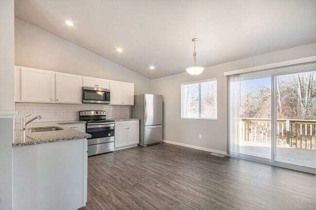 Foto del edificio - 5218 Bittersweet Dr