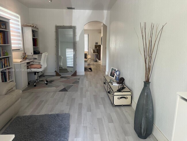 Foto del edificio - 8985 NW 98th Ave