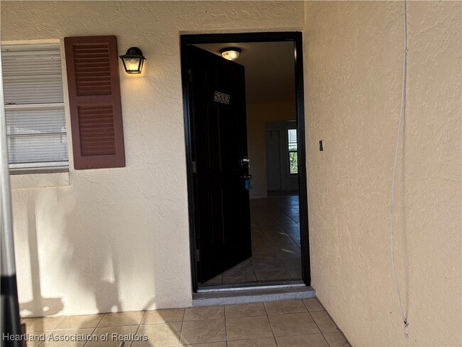 Foto del edificio - 5332 Granada Blvd