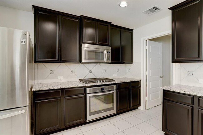 Building Photo - 15435 Pattington Cypress Dr