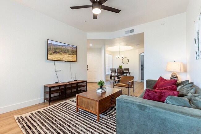 Building Photo - 14201 N 70th Way