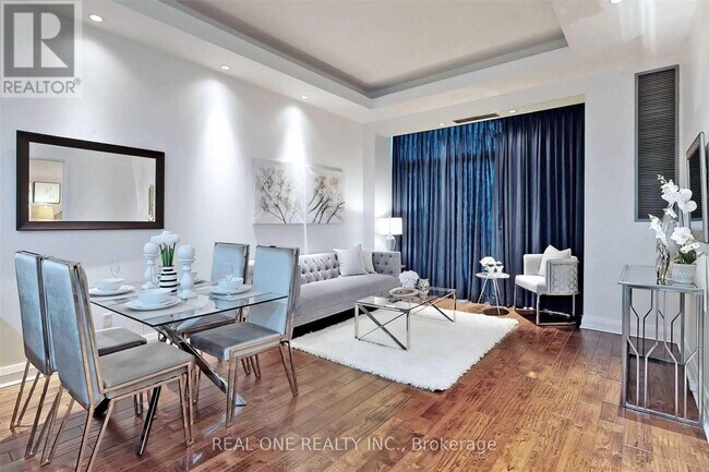 Photo du bâtiment - 8 Wellesley St E