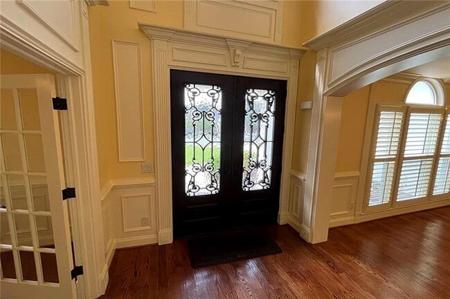 Building Photo - 330 Knollcrest Ct