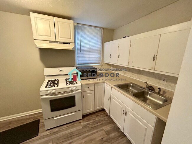 Building Photo - 1104 3rd Ave N