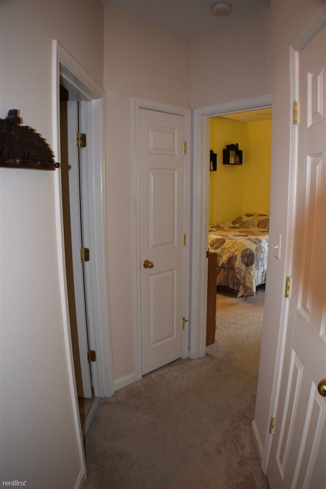 Building Photo - 20451 Chesapeake Sq