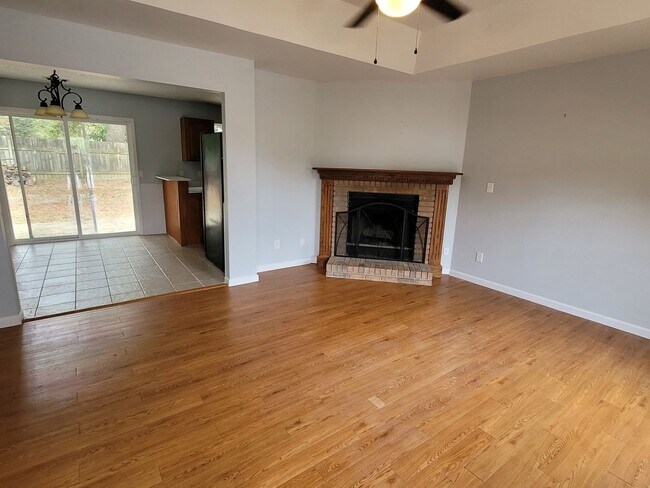 Building Photo - 220 High Point