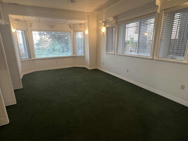 Foto del edificio - 455 N 1300 E