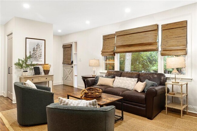 Foto del edificio - 3196 Alberta Ln