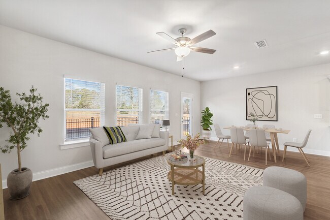 Foto del edificio - Pine Valley Commons