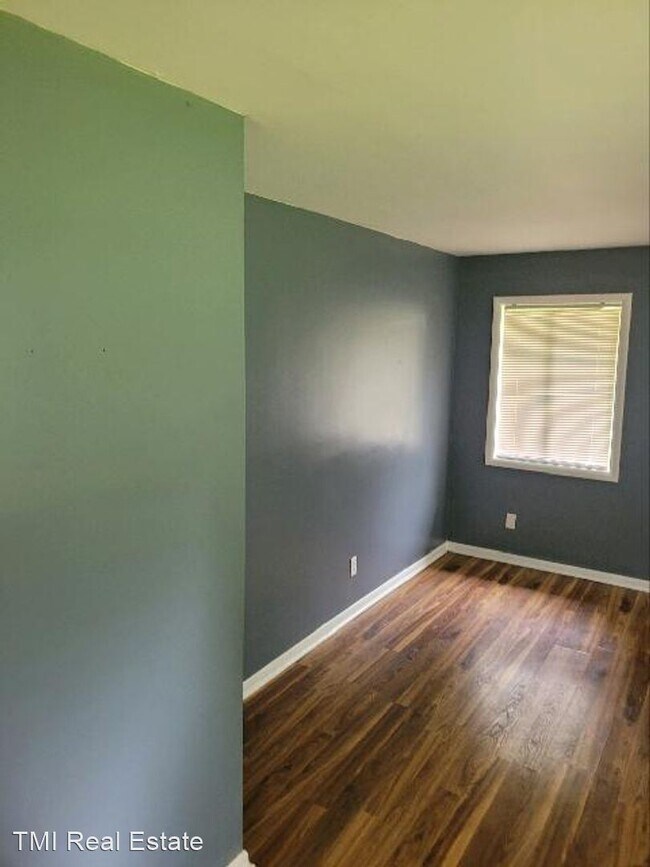 Building Photo - 3 br, 1 bath House - 2332 2nd PL NE