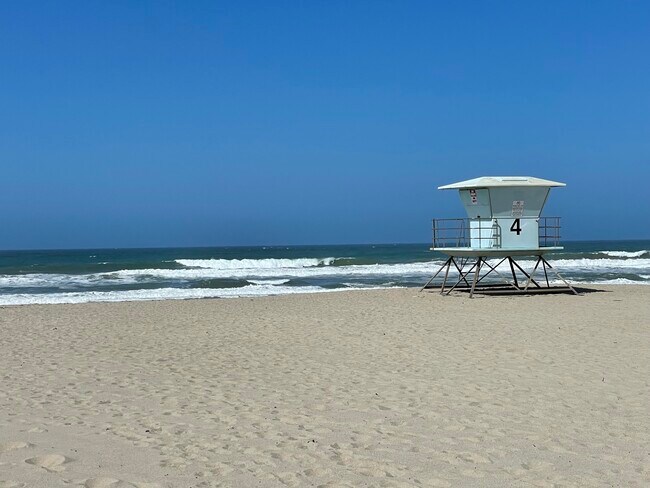 Beach 1/2 Block Away - 3029 Harbor Blvd