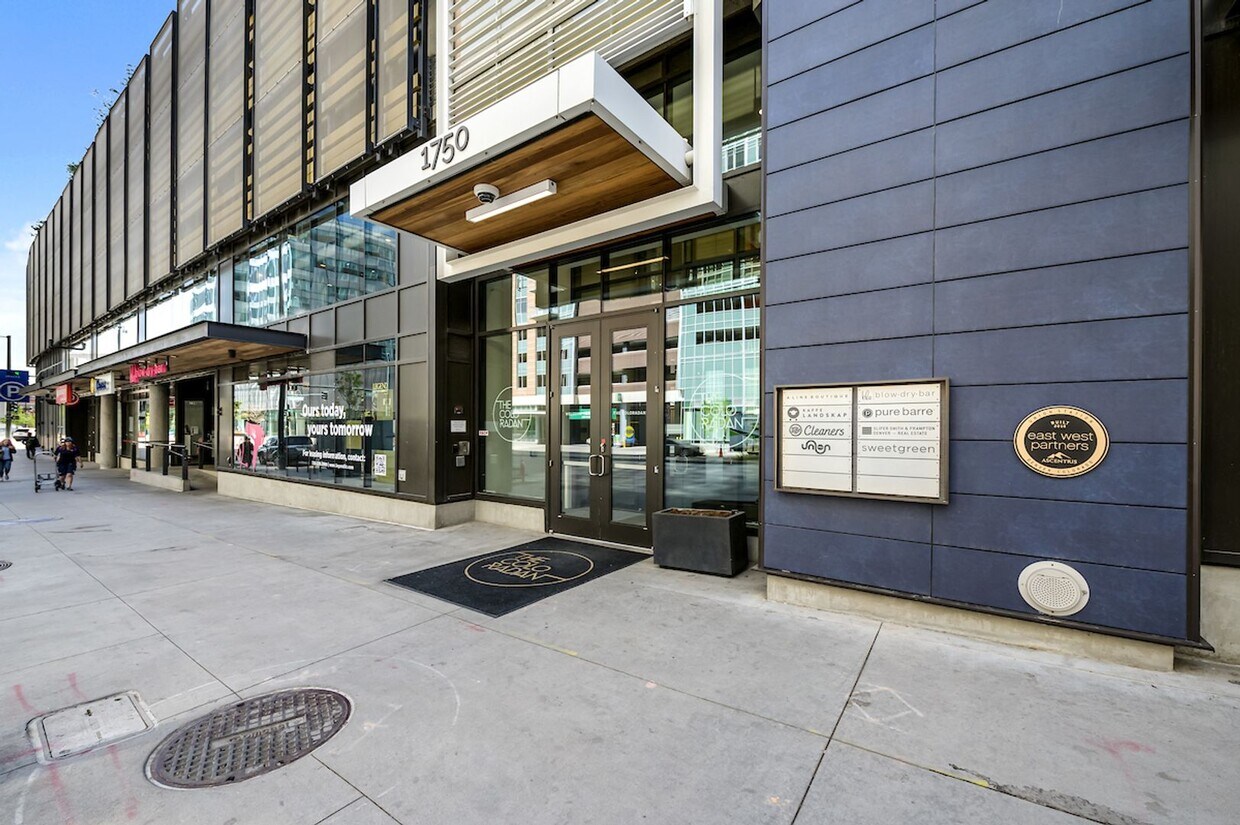 Gorgeous Two Bedroom Condo in The Coloradan! - Gorgeous Two Bedroom Condo in The Coloradan!