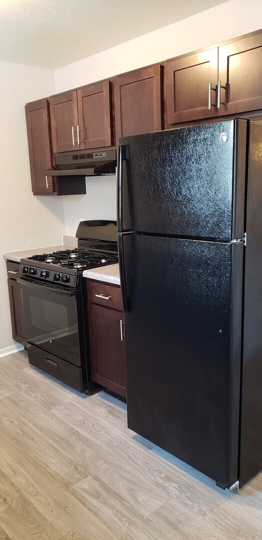 Willow Creek Apartments & Townhomes 73 Willow Creek Dr Battle Creek