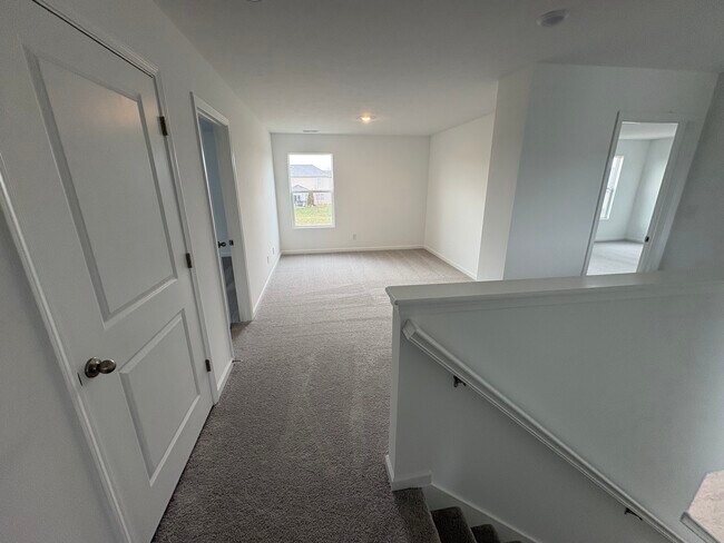 Foto del edificio - 1743 Creek Bed Ln