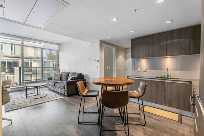 Building Photo - 1188-1183 3 St SE