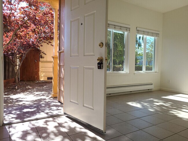 Building Photo - S.55th Street 1520