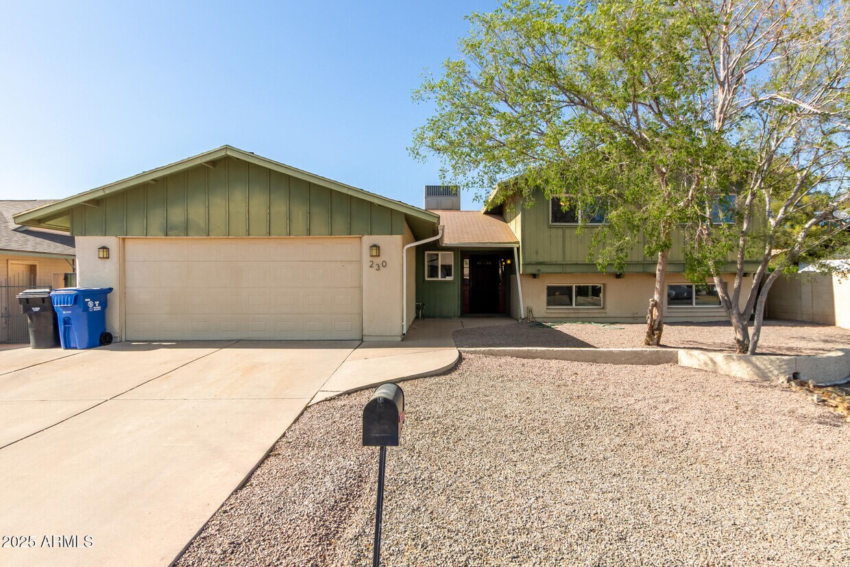 Primary Photo - 230 E Strahan Dr