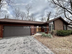 Building Photo - 1528 Knollway Dr