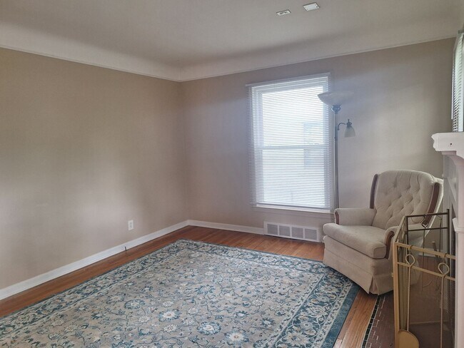 Foto del edificio - Welcome home!  Updated 2 bedroom, must see!
