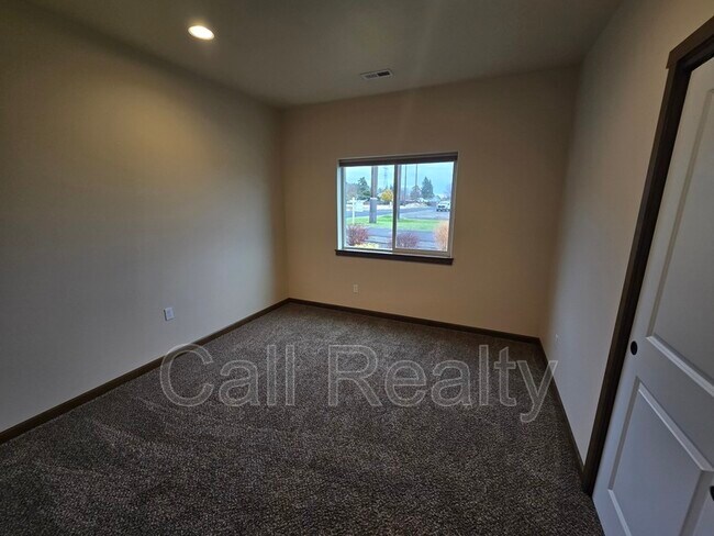 Foto del edificio - 4414 E Fairview Ave