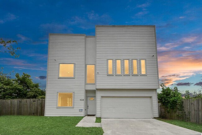 Building Photo - 4228 Bellfort Ave