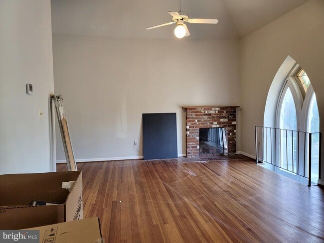 Building Photo - 710 Princess Anne St