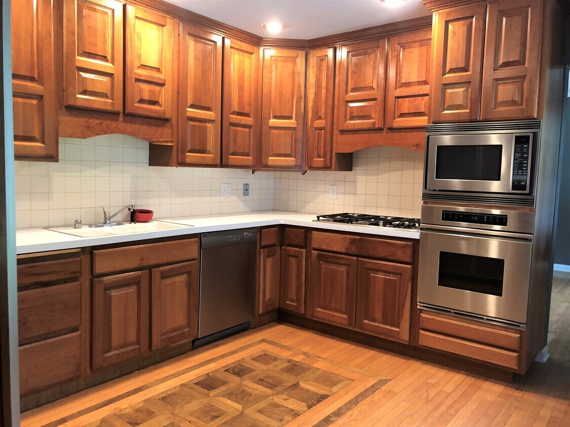 Foto principal - 5826 Barton Rd
