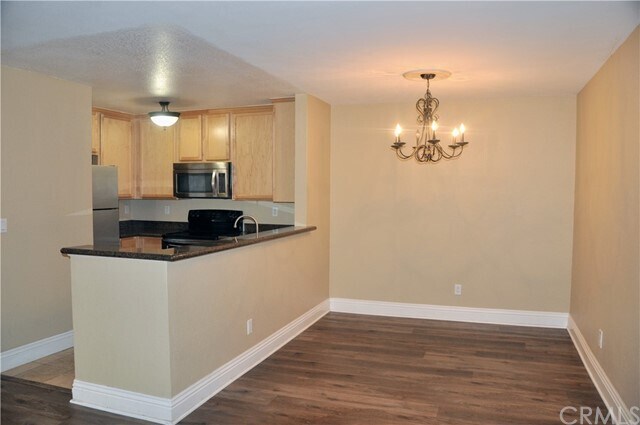 Building Photo - 2400 Del Mar Way