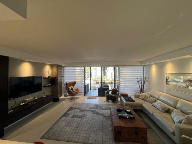 Foto del edificio - 1100 SE 5th Ct