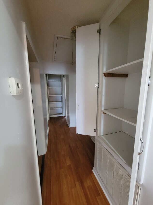 Primary Photo - 1128 Hilburn Rd