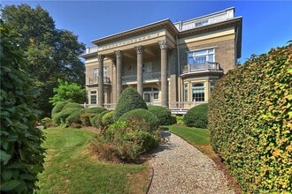 Building Photo - 500 Prospect St