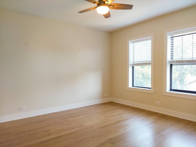 Foto del edificio - 4604 N Winchester Ave